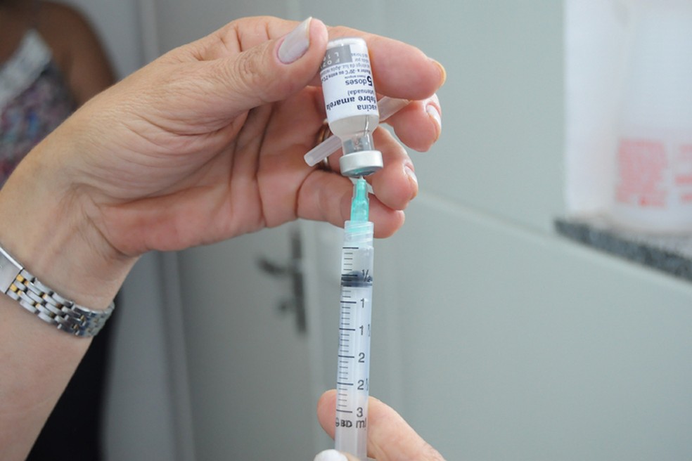 Vacinação se mantém no Centro de Saúde, sempre de segunda a sexta-feira, das 8h às 17h (Foto: Divulgação/Prefeitura de Campos)