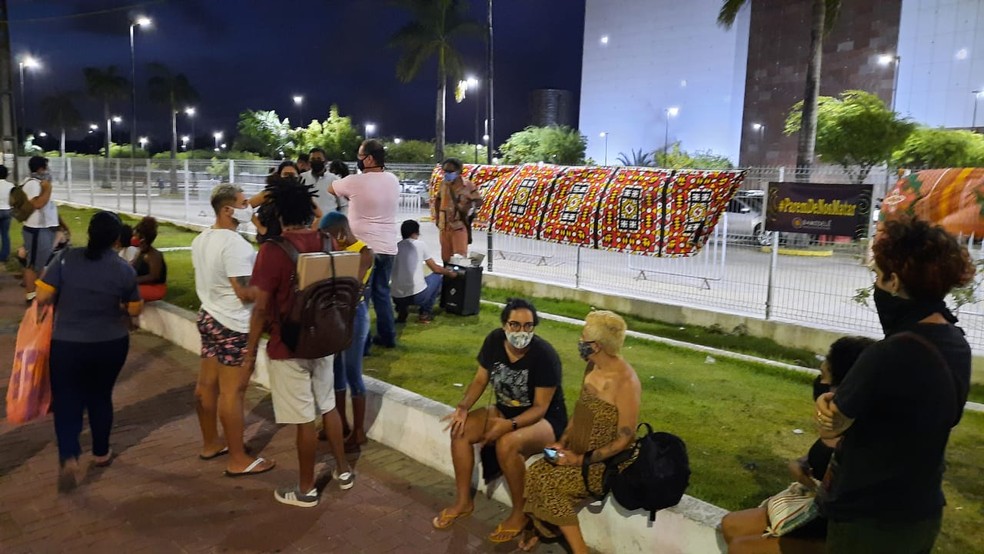 Mobilização foi convocada por integrantes do Movimento Negro paraibano — Foto: Josimar Diniz/TV Cabo Branco