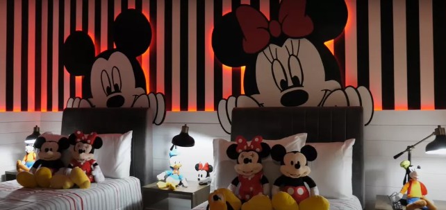 Quarto do Mickey e da Minnie na casa de José Aldo nos EUA — Foto: Reprodução