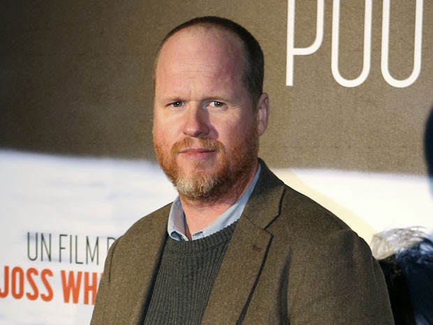 O diretor Joss Whedon, conhecido por 'Os Vingadores' e pela série 'Buffy: A caça-vampiros', em foto de janeiro de 2014 (Foto: Remy de la Mauviniere/AP)