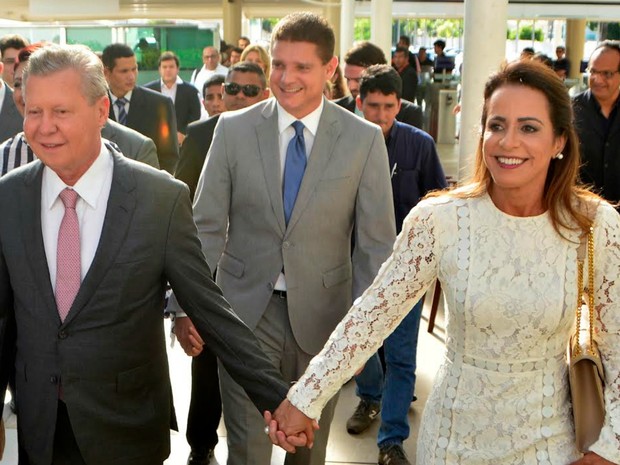 Artur, Marcos Rotta e a primeira-dama Elisabeth Valeiko compareceram à cerimônia (Foto: Semcom)