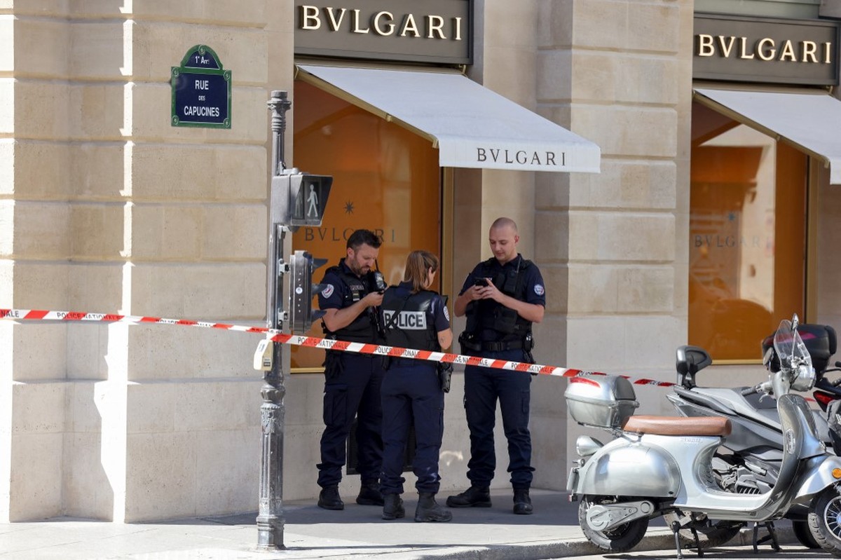 Burglar acquires jewelry worth 60 million Brazilian riyals in Paris |  Globalism