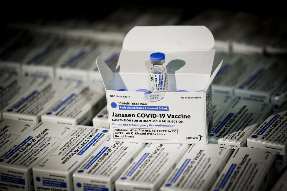 Vacina contra Covid-19 da Janssen, no DF — Foto: Breno Esaki/Agência Saúde-DF