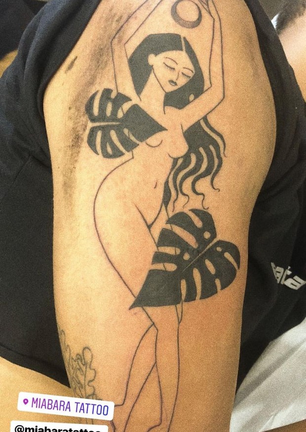 Pabllo Vittar faz nova tatuagem (Foto: Reprodução/Instagram)