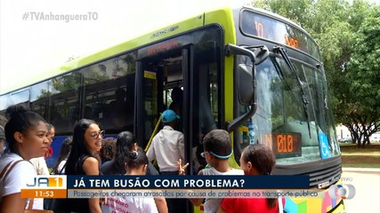 Passageiros chegam atrasados no serviço por causa de transporte público em Palmas