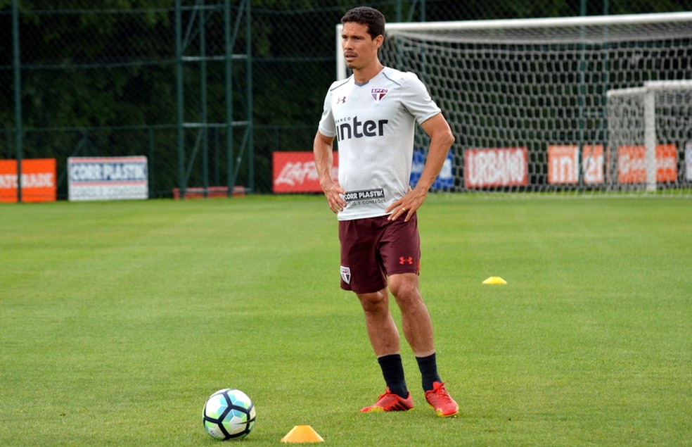 O Profeta é o principal nome do meio de campo (Foto: Erico Leonan / site oficial do SPFC)