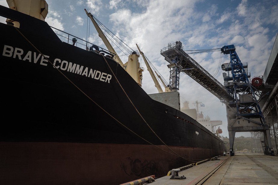 O primeiro navio fretado pela ONU deixa a Ucrânia mais de 23 mil toneladas de grãos