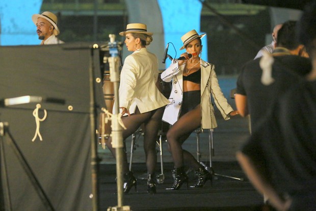 Anitta grava clipe no Rio de Janeiro (Foto: Gabriel Rangel e Rodrigo Adão / AgNews)