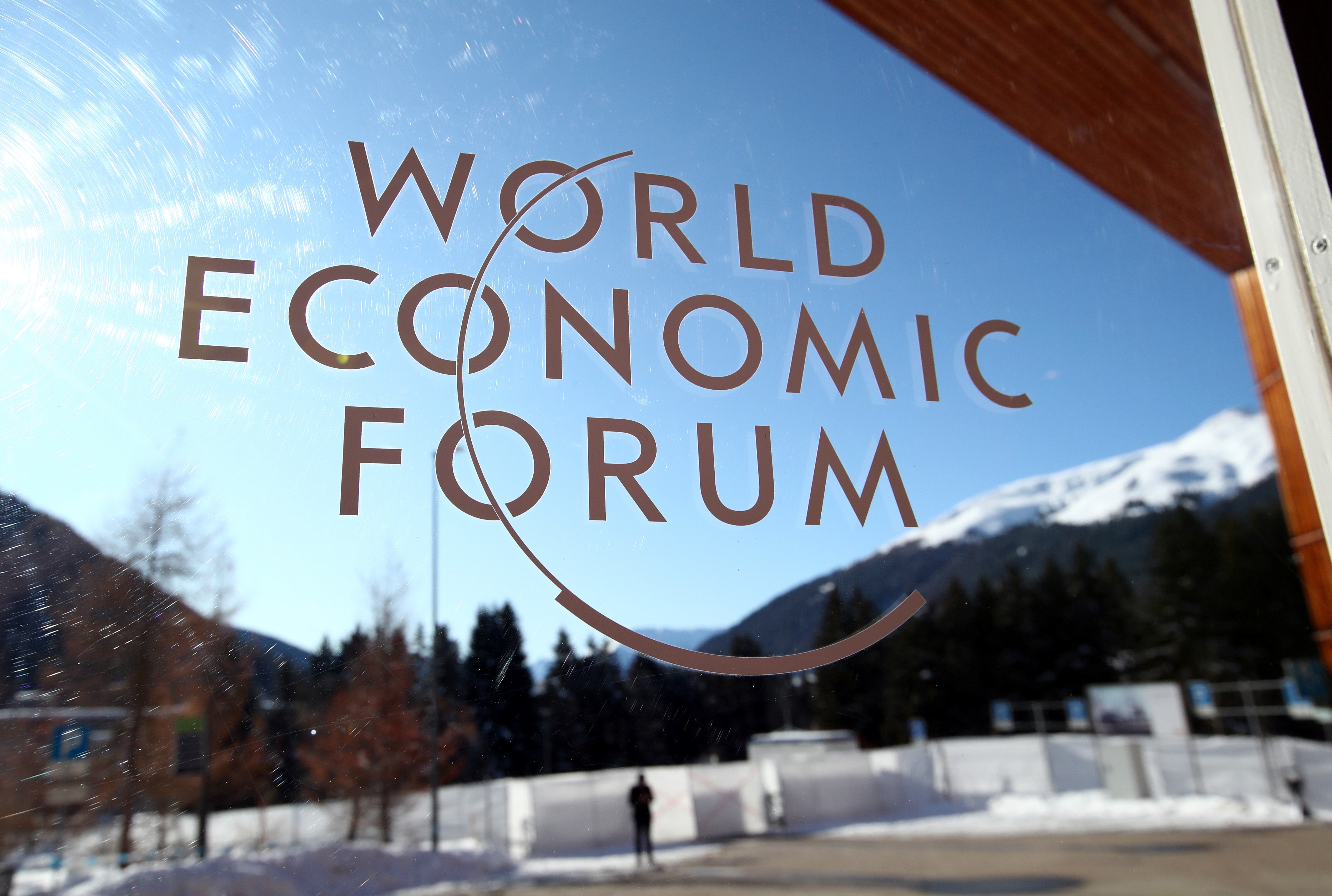 Adiado por pandemia, Fórum Econômico Mundial deixa Davos em 2021 thumbnail