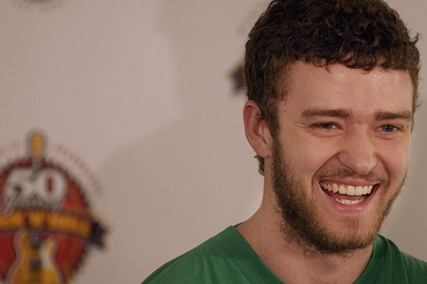 He's bringing sexy back! E a barba também. Justin Timberlake é um dos maiores astros do mundo da música. Entre um novo clipe e outro, ele deixou crescer a barba. Melhor com ou sem? (Foto: Getty Images)