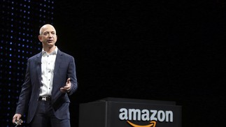 Jeff Bezos durante o evento Kindle Fire, da Amazon, em Santa Monica, Califórnia, em 6 de setembro de 2012 — Foto: J. Emilio Flores/The New York Times