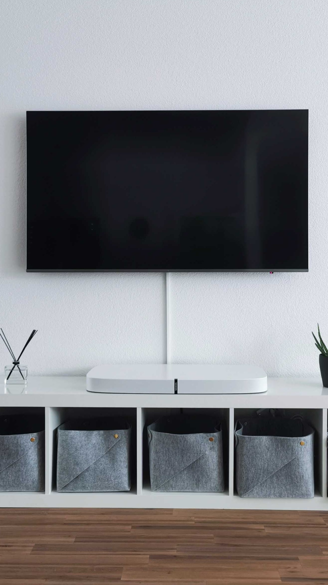 Quer uma TV que cabe no bolso? 6 modelos custo-benefício para 2025