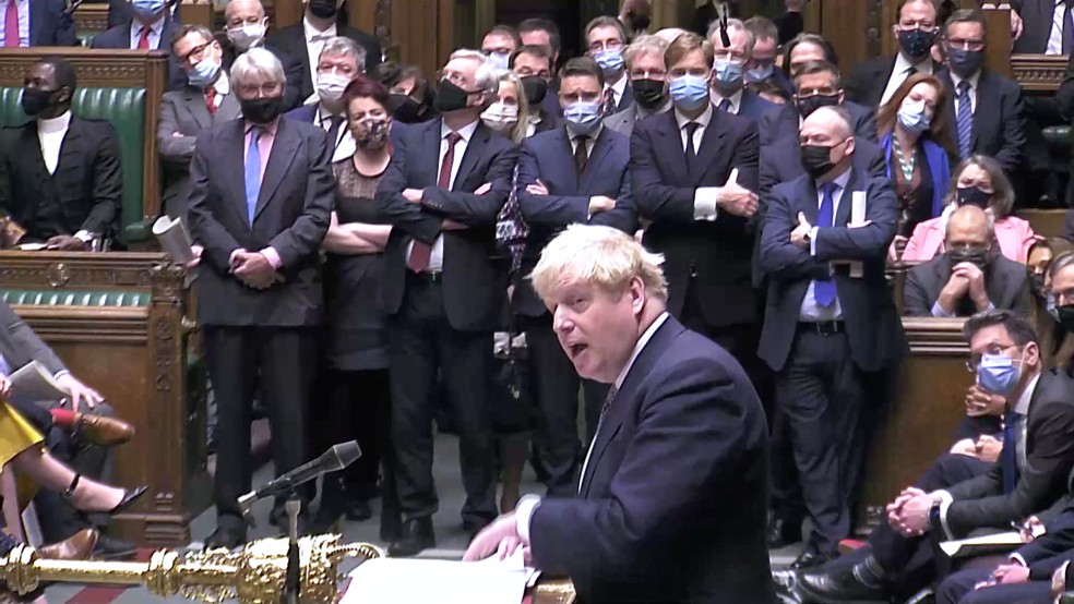 Boris Johnson fala ao Parlamento britânico em 12 de janeiro de 2022 — Foto: Reuters TV