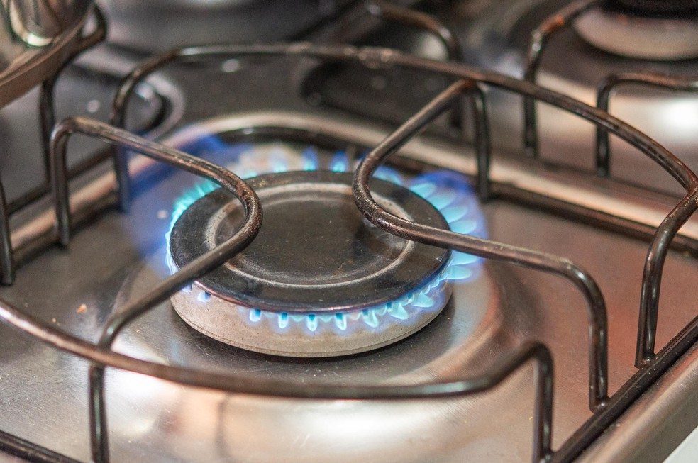Inflação do gás de cozinha: veja 7 dicas para o botijão render mais em casa