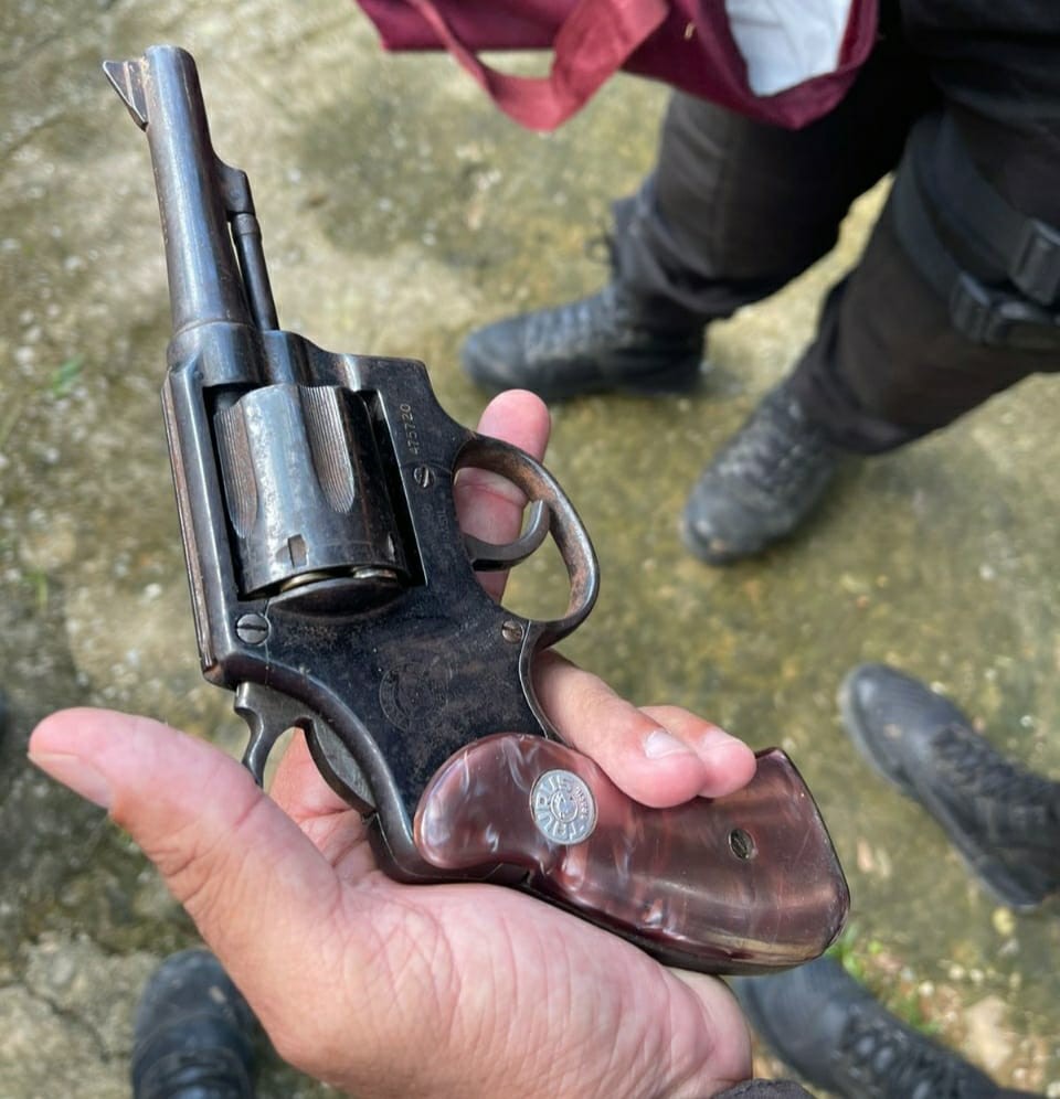 Homem é preso após tentar matar a tiros companheira e ex-cunhada em Três Rios 