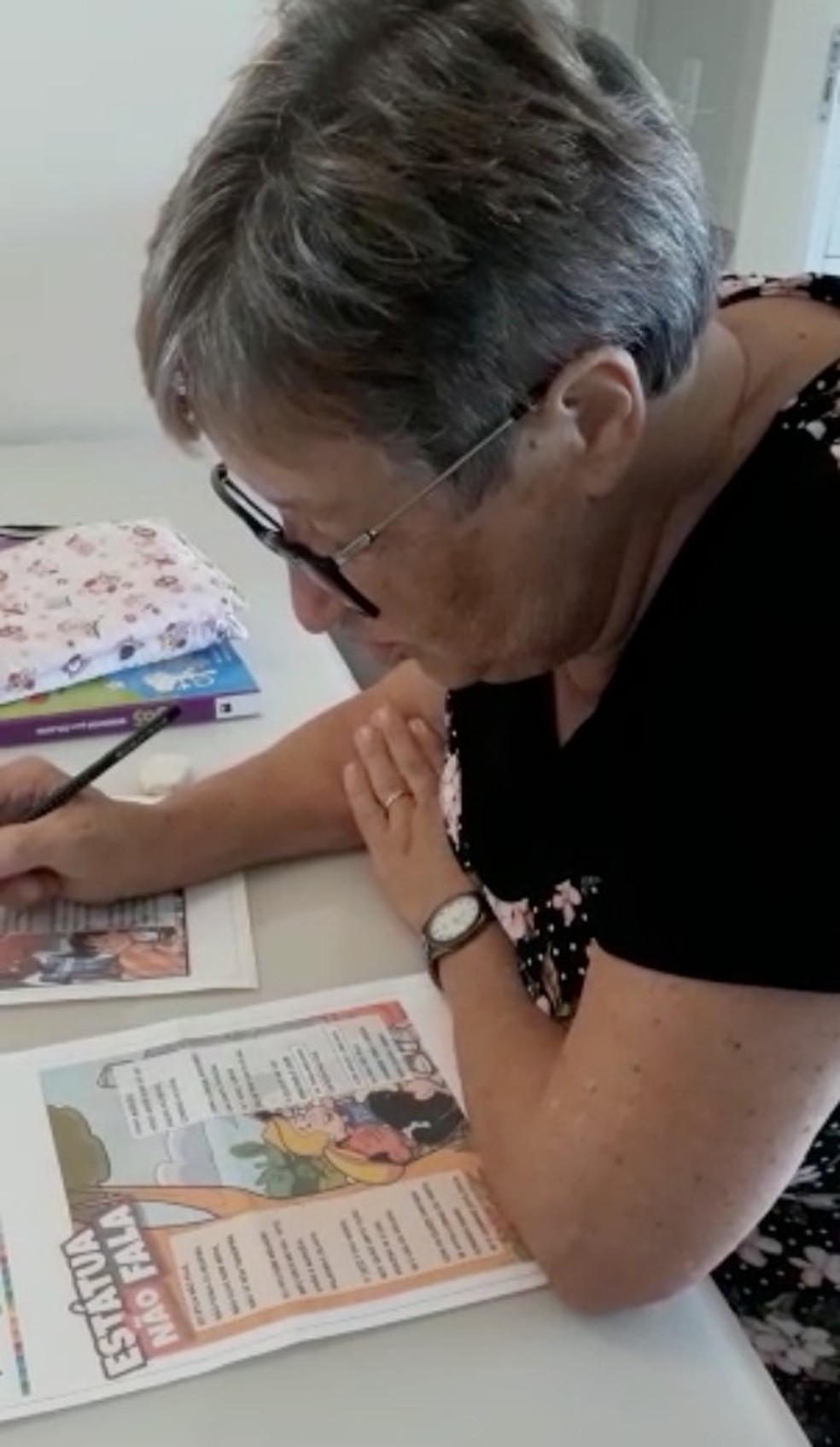 "Tenho muito a aprender" afirma a idosa — Foto: Arquivo Pessoal/Divulgação