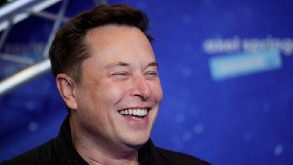 Tuítes de Elon Musk, da Tesla, ajudaram a impulsionar e depois derrubar a cotação do bitcoin — Foto: Getty Images/Via BBC