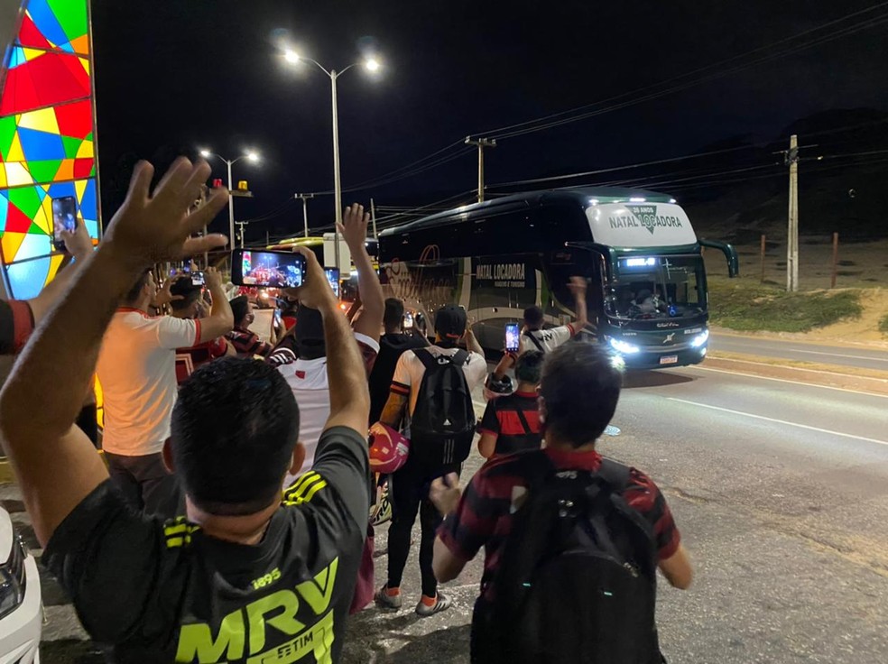 Flamengo chegou a Natal para duelo contra ABC — Foto: Augusto César Gomes/ge