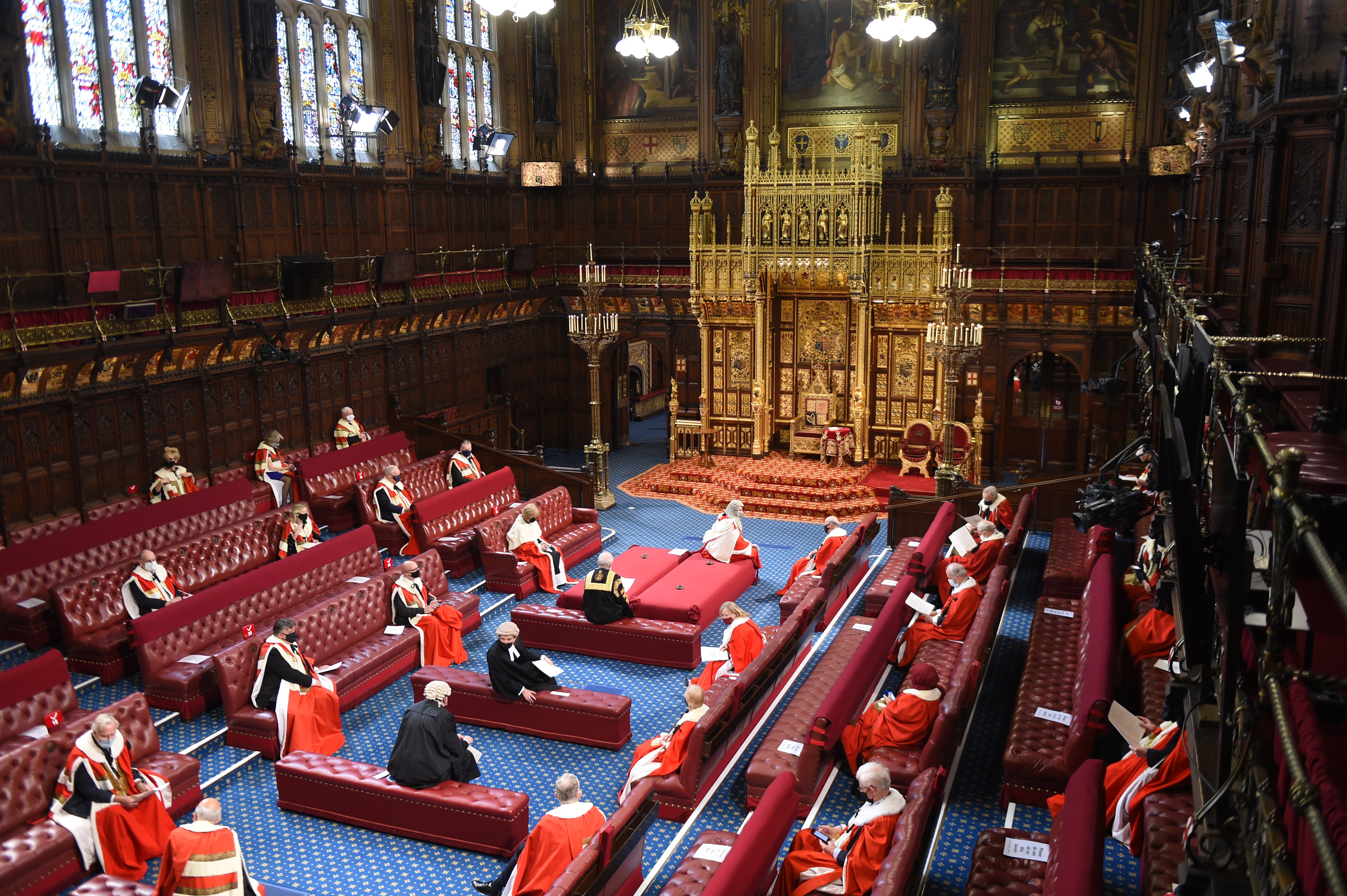 Abertura Estatal do Parlamento britânico em 2021 - com a apresenta da Rainha Elizabeth II após a morte do marido, o Príncipe Philip (Foto: Getty Images)