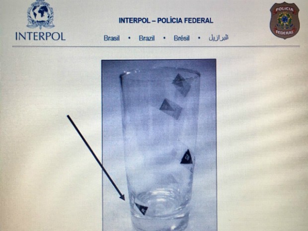 Investigadores usaram copo para comprovar identidade do norte-americano (Foto: Polícia Federal/Divulgação)