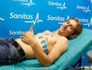 Modric real madrid exames médicos (Foto: Ángel Martínez / Site Oficial do Real Madrid)