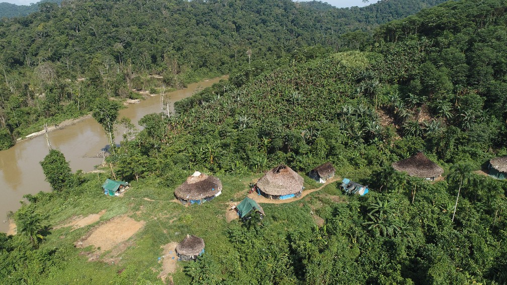 Comunidade Xaruna, na Terra Yanomami, fica às margens do rio Parima, e vizinha a garimpo — Foto: Alexandro Pereira/Rede Amazônica
