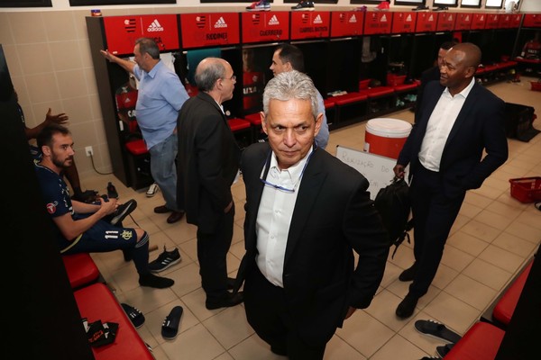 Rueda mobiliza grupo e avisa que definirá relacionados do Fla após atividade da tarde