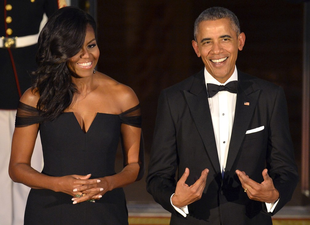 Michelle e Barack Obama foram escolhidos os mais admirados em pesquisa do Instituto Gallup — Foto: Reuters/Mike Theiler/File Photo