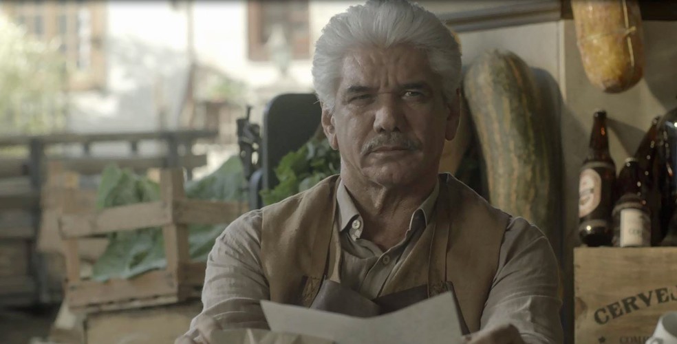 Geraldo pede que Maria Vitória fique no Rio de Janeiro (Foto: TV Globo)