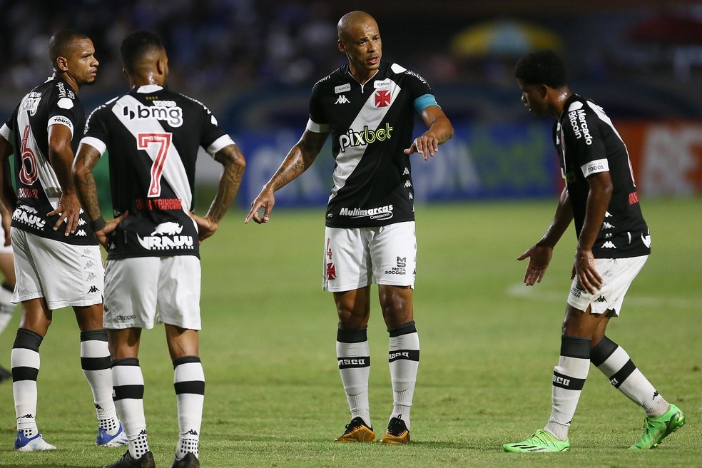 Edimar, Alex Teixeira, Anderson Concei��o e Andrey Santos, do Vasco � Foto: Daniel Ramalho / CRVG