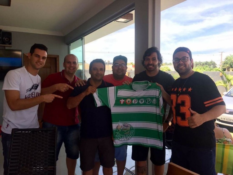 Ricardo Goulart já recebeu camisa de torcedores do Palmeiras (Foto: Reprodução)