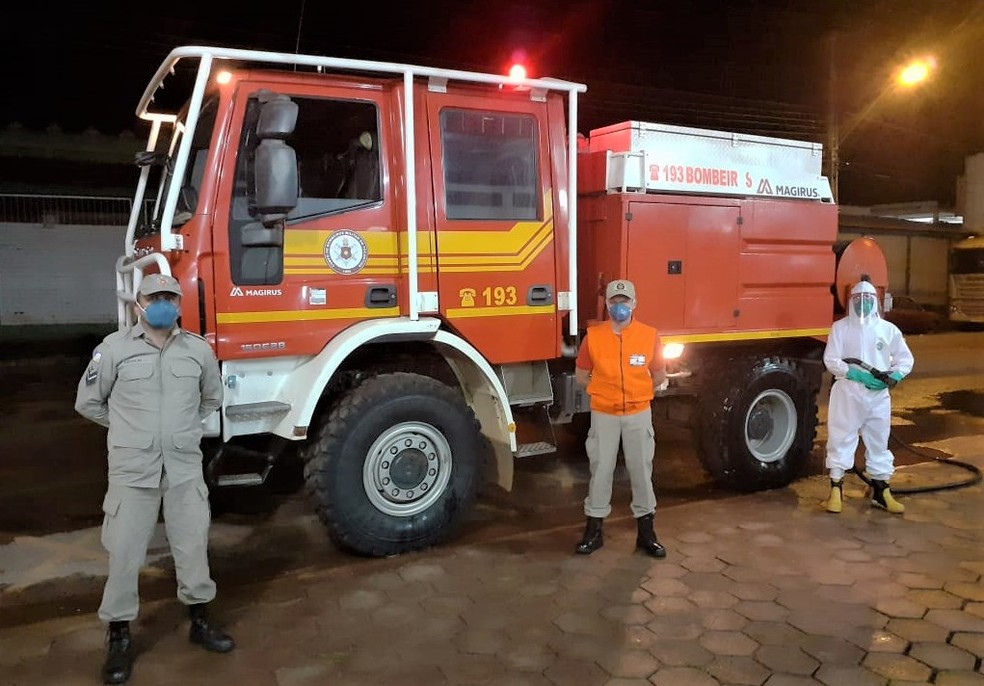 Equipes dos Bombeiros e da Defesa Civil fazem parte da operação — Foto: Corpo de Bombeiros/Divulgação