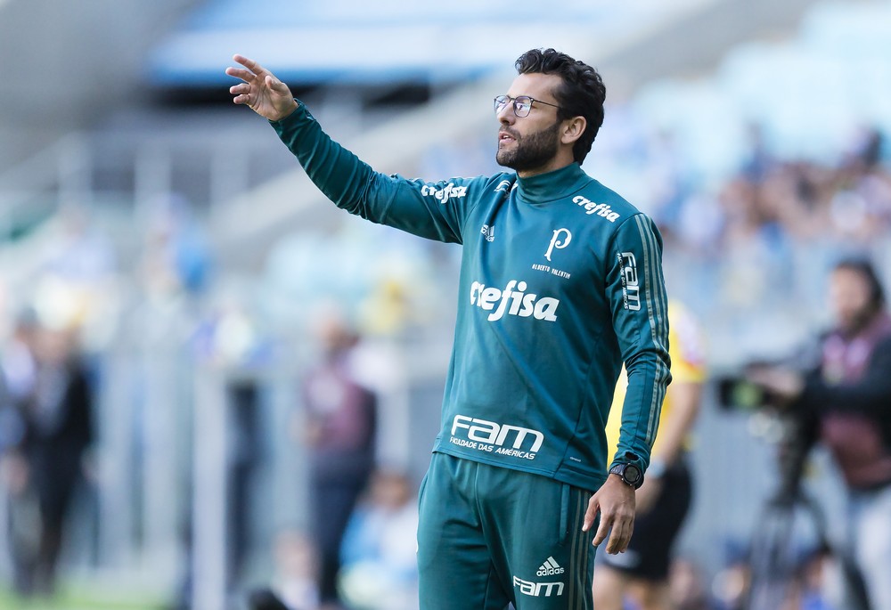  Alberto Valentim valoriza vice-liderança do Palmeiras e diz: 