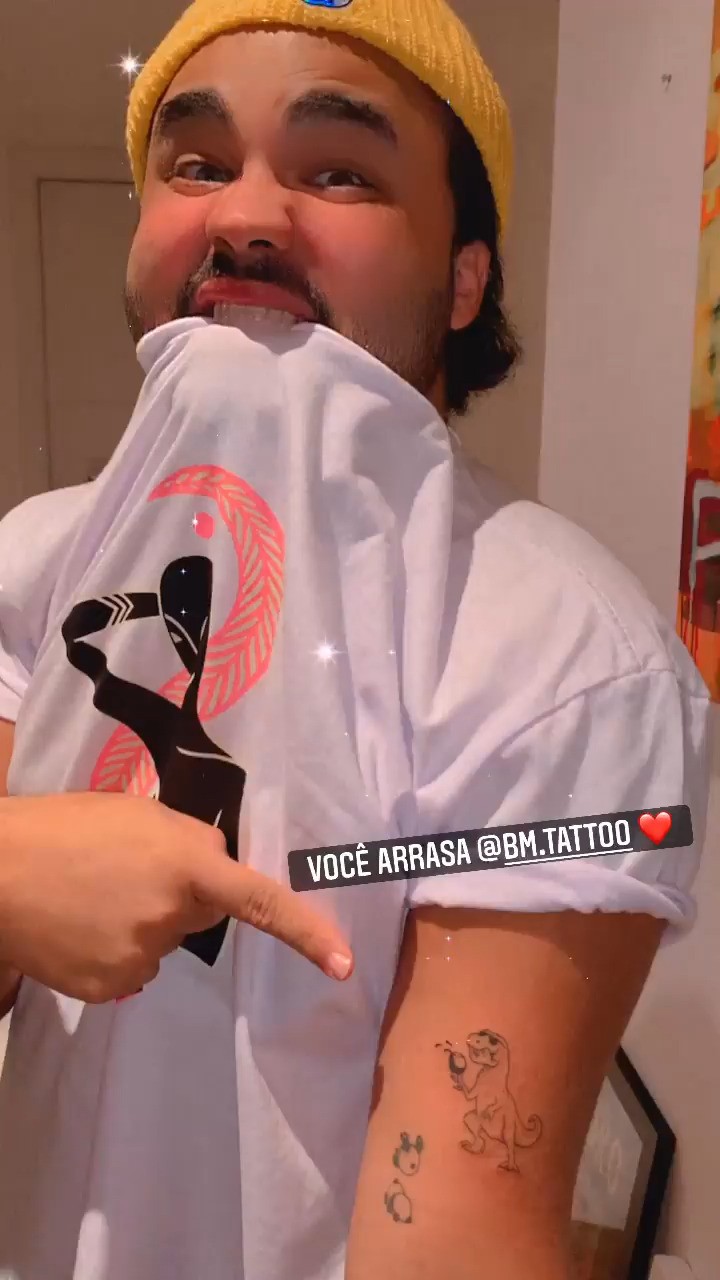 Amigo de Luísa Sonza faz mesma tatuagem que ela (Foto: Reprodução/Instagram)