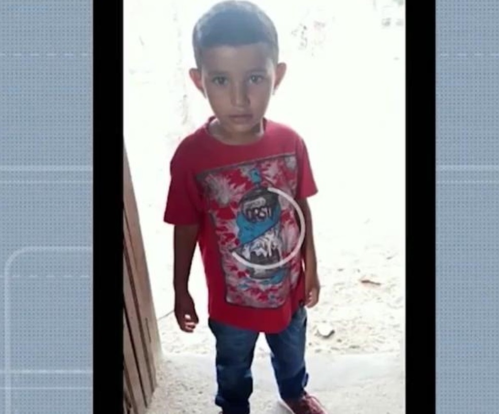 Luís Felipe, 5 anos, desapareceu em naufrágio de canoa no Rio Paraguaçu — Foto: Reprodução/TV Bahia