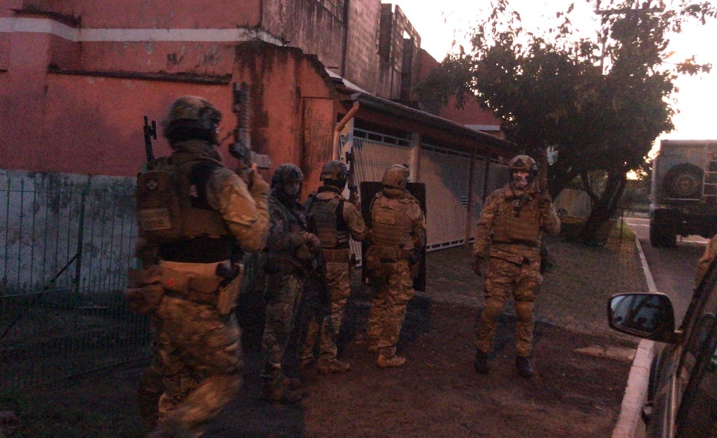 Ex-jogadores e dirigentes são investigados por manipulação de jogos de futebol para lucrar com sites de apostas no RS, diz polícia