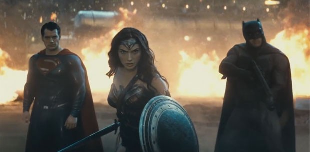 Warner divulga trailer de Batman vs Superman