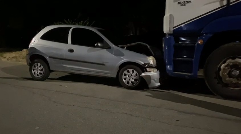 VÍDEO: Homem é preso com 26 Kg de maconha após bater carro durante fuga da PM em Taubaté 