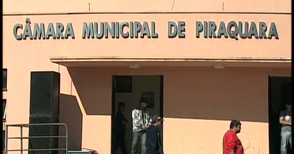 Vereadores foram condenados por desviar parte de salários de funcionários da Câmara Municipal de Piraquara — Foto: Reprodução/RPC