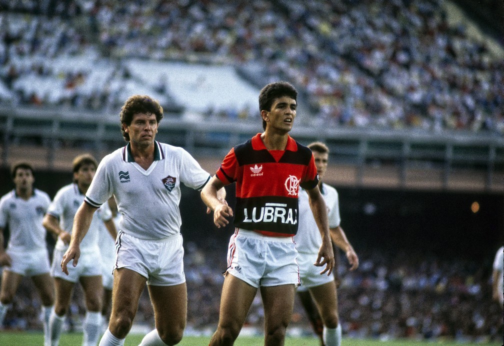 Bebeto em ação durante um Fla-Flu — Foto: Ricardo Beliel