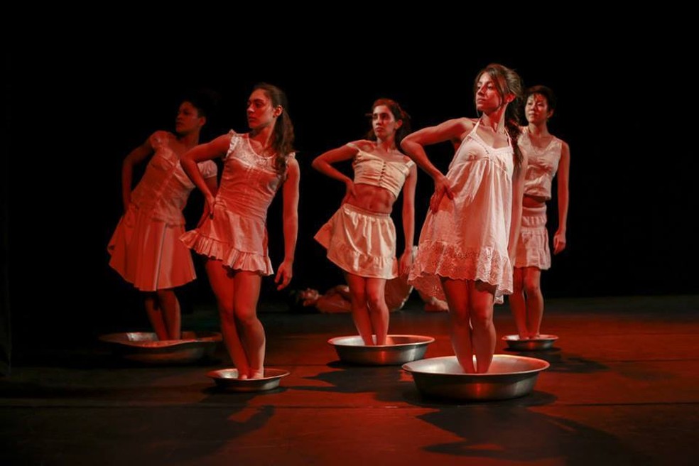 Sivaldo explica duas principais lições para aqueles que querem ser bailarinos profissionais: dedicação e disciplina — Foto: Companhia Estável de Dança de Bauru/Divulgação
