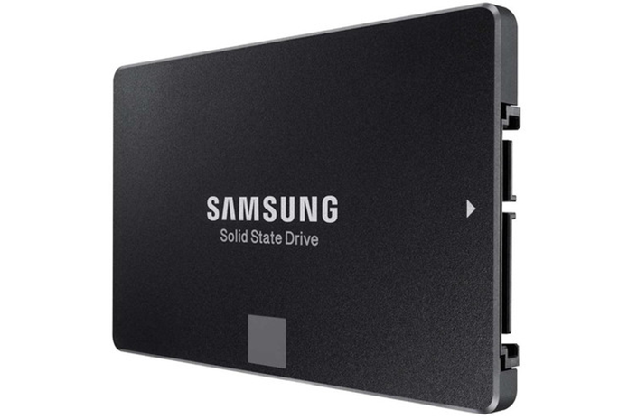 Formato de 2,5 polegadas e interface SATA torna o SSD de 4 TB da Samsung compatível com uma série de dispositivos: de consoles a notebooks (Foto: Divulgação/Samsung)