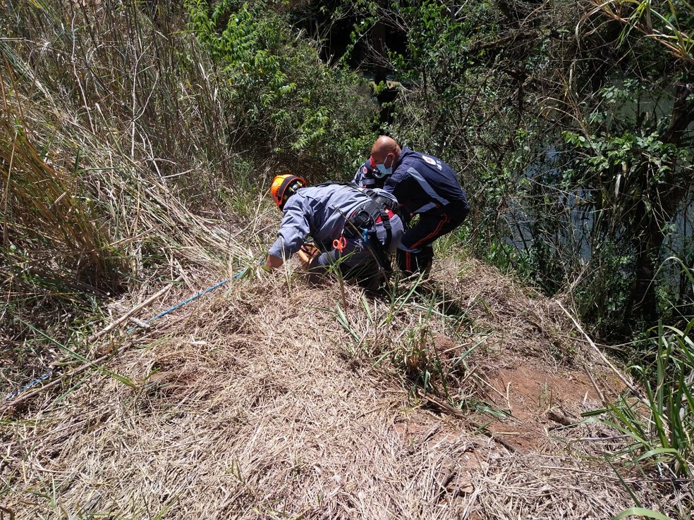 Equipes fizeram resgate de três pessoas que ficaram feridas na ocorrências em Iaras (SP) — Foto: Arquivo Pessoal