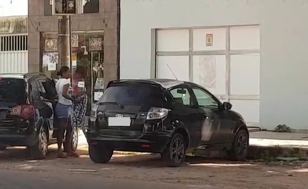 Momento em Lorrany foi presa em flagrante pela Polícia Civil — Foto: Polícia Civil/Divulgação