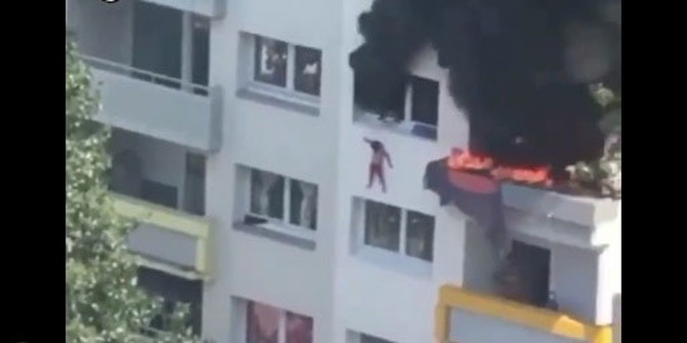 Duas crianças saltam de mais de 10 metros para escapar de incêndio na França