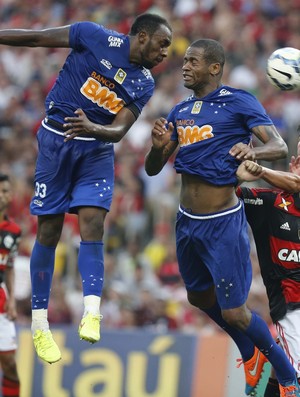 Falhas individuais têm prejudicado a campanha do líder Cruzeiro