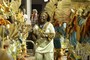 Escola fecha 1º dia de desfiles cantando Moçambique (Caio Kenji/G1)