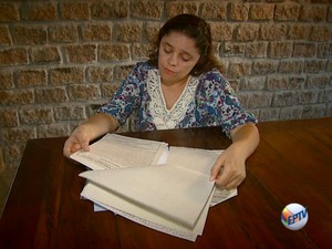 Coordenadora da Vigilância em Carapivuíba diz que empresa é fantasma (Foto: Ely Venâncio/EPTV)