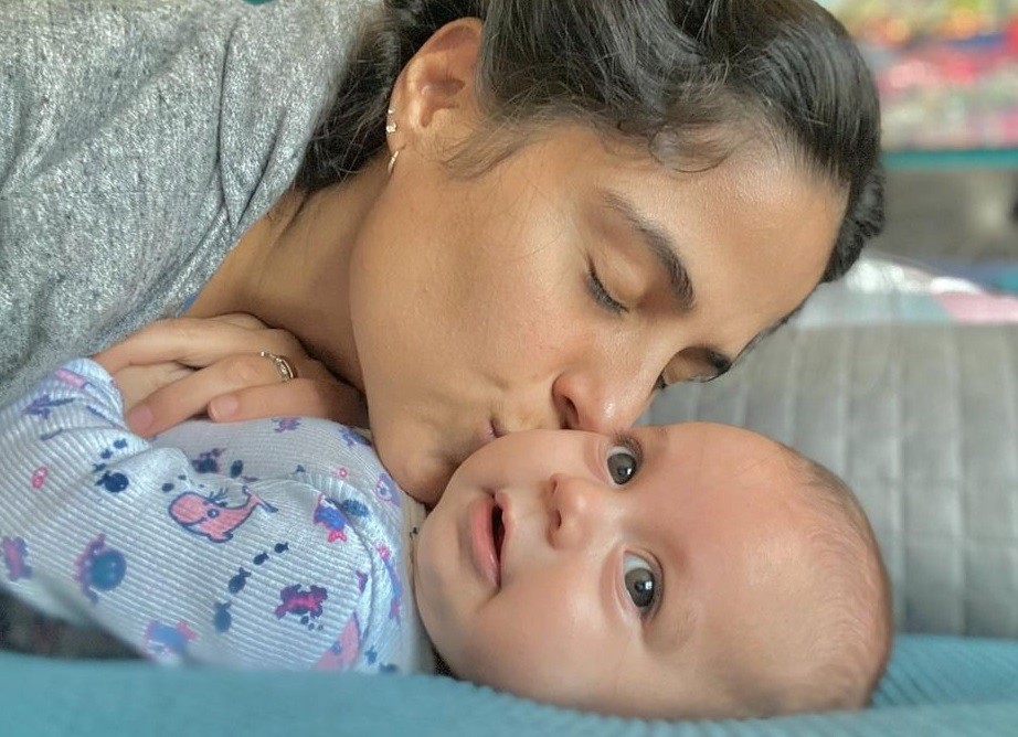 Camilla Camargo e a filha caçula, Julia (Foto: Reprodução/Instagram)