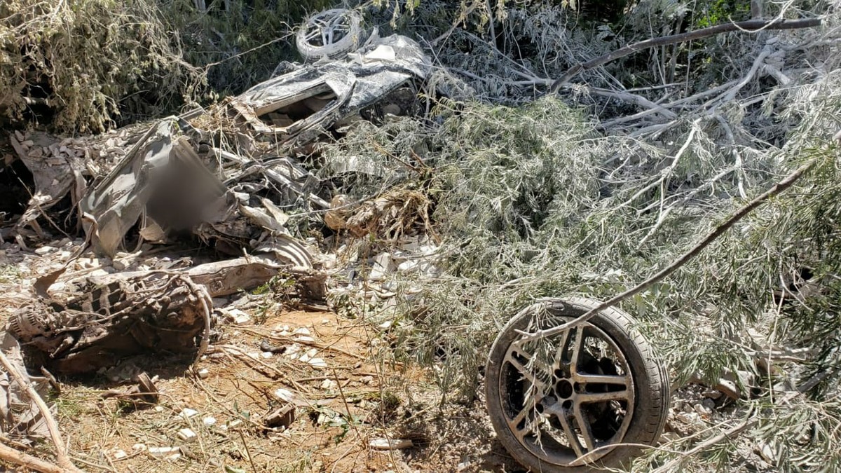 Seis pessoas morrem em grave acidente envolvendo carro, caminhão e carreta na BR-251, em Francisco Sá